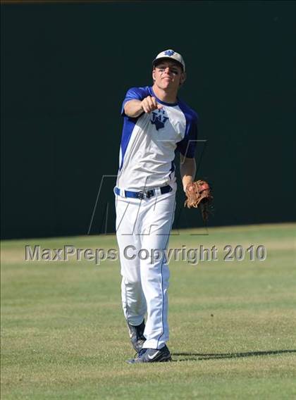 Thumbnail 2 in Windthorst vs Blue Ridge (Texas 1A Region II Final) photogallery.