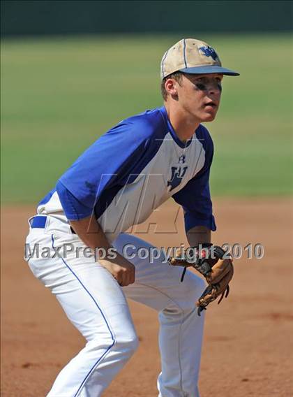 Thumbnail 2 in Windthorst vs Blue Ridge (Texas 1A Region II Final) photogallery.