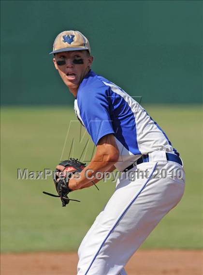 Thumbnail 1 in Windthorst vs Blue Ridge (Texas 1A Region II Final) photogallery.