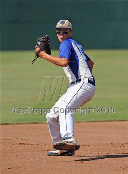 Thumbnail 2 in Windthorst vs Blue Ridge (Texas 1A Region II Final) photogallery.