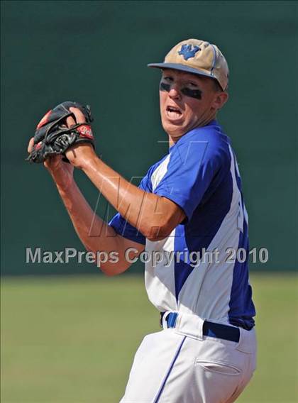 Thumbnail 1 in Windthorst vs Blue Ridge (Texas 1A Region II Final) photogallery.