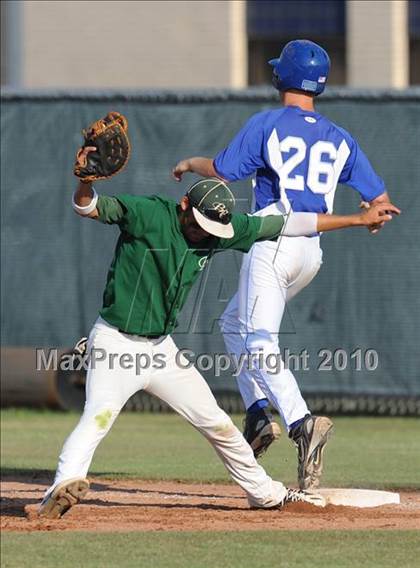 Thumbnail 2 in Windthorst vs Blue Ridge (Texas 1A Region II Final) photogallery.