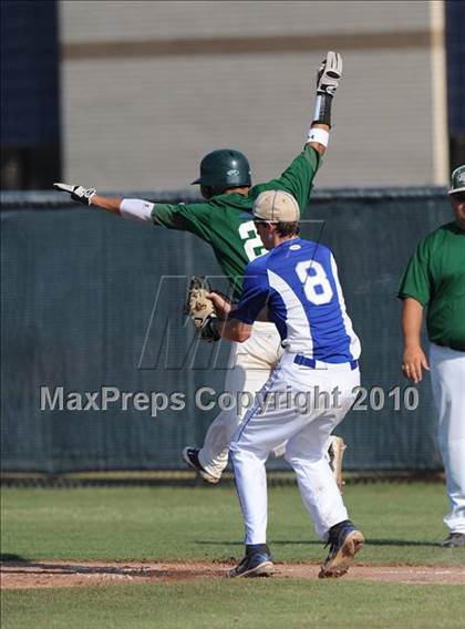 Thumbnail 2 in Windthorst vs Blue Ridge (Texas 1A Region II Final) photogallery.