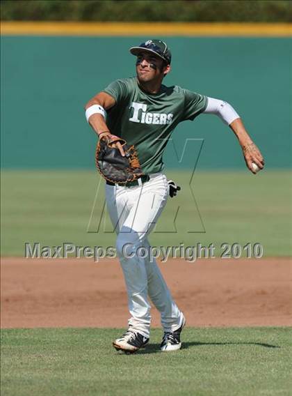 Thumbnail 1 in Windthorst vs Blue Ridge (Texas 1A Region II Final) photogallery.
