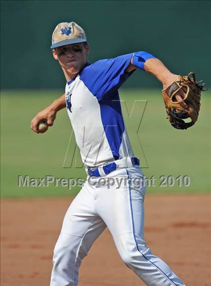 Thumbnail 1 in Windthorst vs Blue Ridge (Texas 1A Region II Final) photogallery.