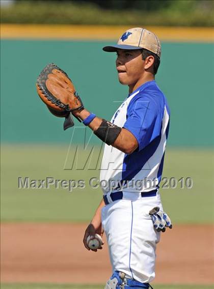 Thumbnail 2 in Windthorst vs Blue Ridge (Texas 1A Region II Final) photogallery.