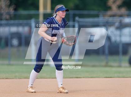 Thumbnail 2 in Mount Vernon vs Temple (GHSA 1A D1 State Tournament) photogallery.
