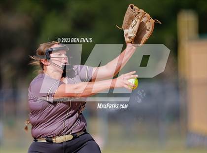 Thumbnail 3 in Mount Vernon vs Temple (GHSA 1A D1 State Tournament) photogallery.