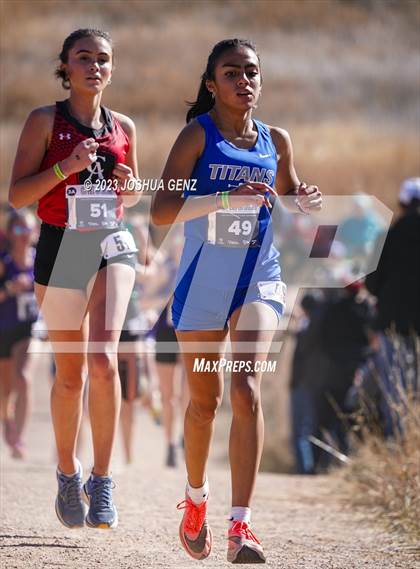 Thumbnail 1 in CHSAA 3A Cross Country Final photogallery.