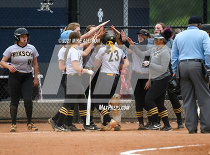 Thumbnail 2 in Hixson vs. Tyner Academy photogallery.