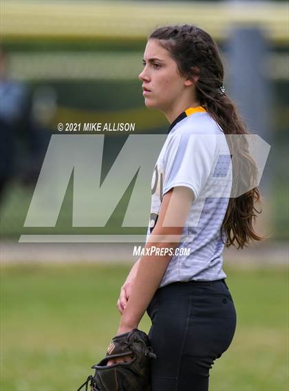 Thumbnail 3 in Hixson vs. Tyner Academy photogallery.