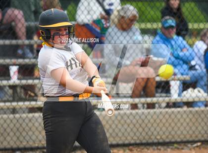 Thumbnail 2 in Hixson vs. Tyner Academy photogallery.
