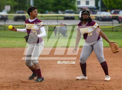 Thumbnail 1 in Hixson vs. Tyner Academy photogallery.