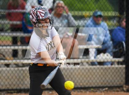 Thumbnail 3 in Hixson vs. Tyner Academy photogallery.