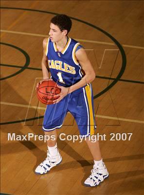 Thumbnail 3 in Santa Margarita vs Monte Vista (Torrey Pines Holiday Prep Classic) photogallery.