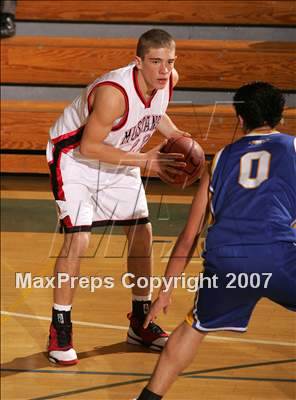 Thumbnail 3 in Santa Margarita vs Monte Vista (Torrey Pines Holiday Prep Classic) photogallery.
