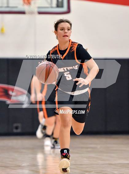Thumbnail 1 in Kelseyville vs. Colusa (Jim Ernst Classic) photogallery.