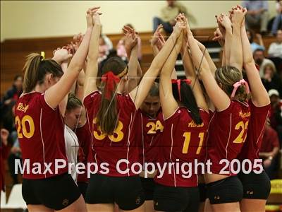 Thumbnail 1 in Los Alamitos vs. Liberty-Brentwood (D1 State Final) photogallery.