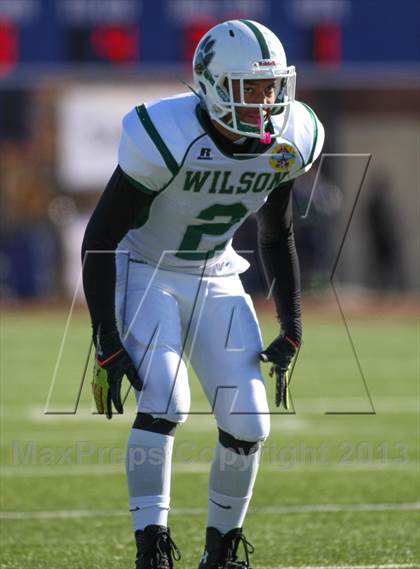 Thumbnail 2 in Wilson vs Woodson (44th Annual Turkey Bowl @ Eastern) photogallery.