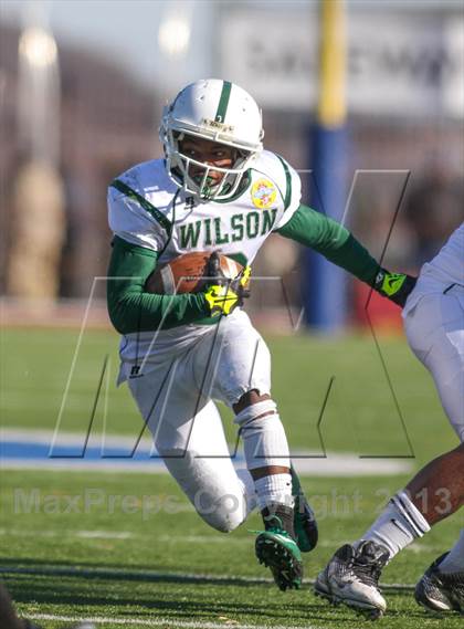 Thumbnail 3 in Wilson vs Woodson (44th Annual Turkey Bowl @ Eastern) photogallery.
