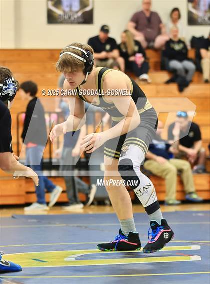 Thumbnail 3 in First Flight vs Croatan (NCHSAA Round 2) photogallery.