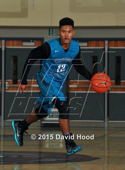 Thumbnail 2 in Beckman vs. Santiago (MaxPreps Holiday Classic Ihoop Gear Championship) photogallery.