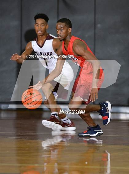 Thumbnail 2 in Atascocita vs Pearland (McDonald's Texas Invitational) photogallery.