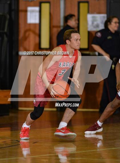 Thumbnail 1 in Atascocita vs Pearland (McDonald's Texas Invitational) photogallery.