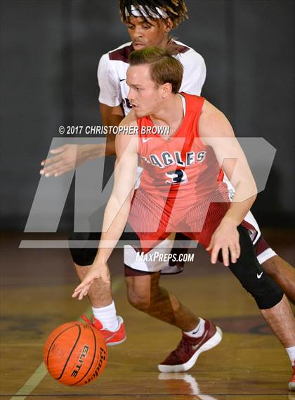 Thumbnail 3 in Atascocita vs Pearland (McDonald's Texas Invitational) photogallery.
