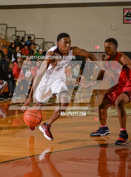 Thumbnail 1 in Atascocita vs Pearland (McDonald's Texas Invitational) photogallery.