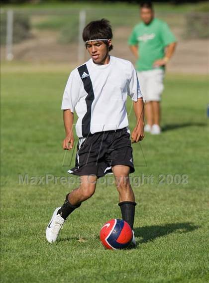 Thumbnail 2 in Beyer vs. Merced (Spartans Classic) photogallery.