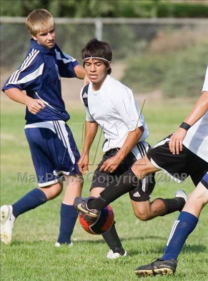 Thumbnail 2 in Beyer vs. Merced (Spartans Classic) photogallery.