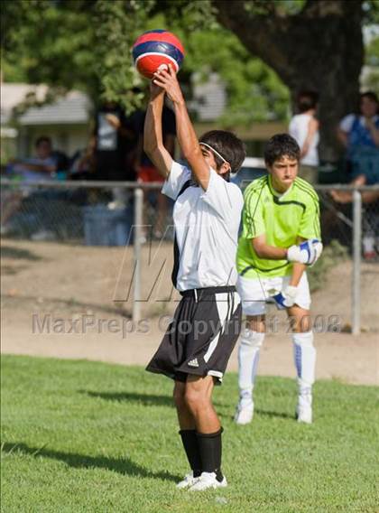 Thumbnail 1 in Beyer vs. Merced (Spartans Classic) photogallery.