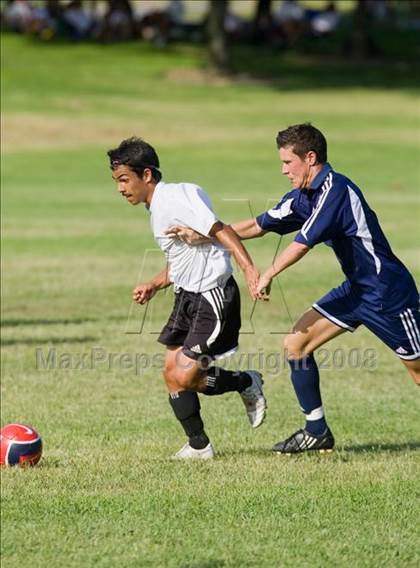 Thumbnail 3 in Beyer vs. Merced (Spartans Classic) photogallery.