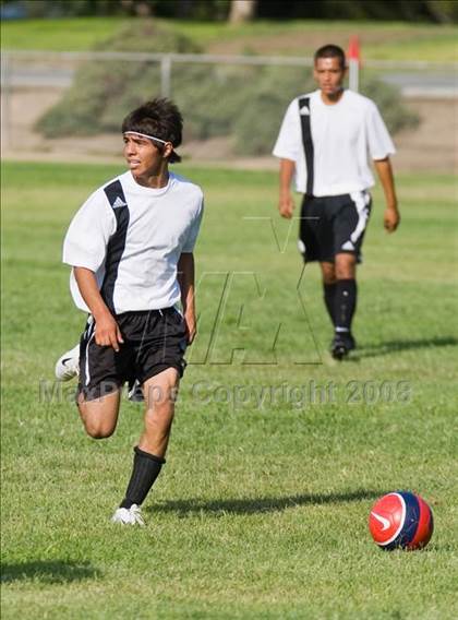 Thumbnail 3 in Beyer vs. Merced (Spartans Classic) photogallery.