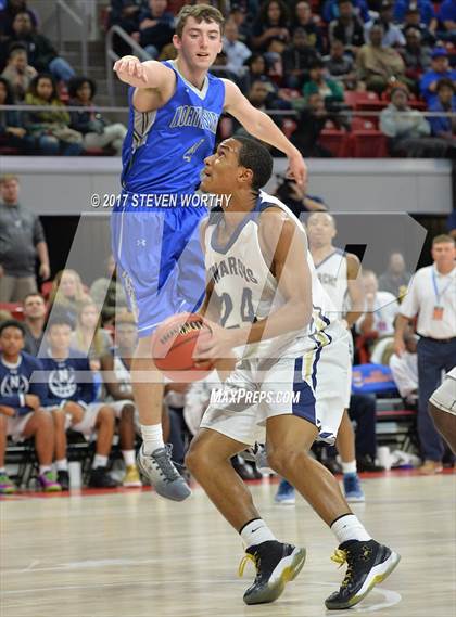 Thumbnail 3 in North Surry vs. Northside - Jacksonville (NCHSAA 2A Final) photogallery.