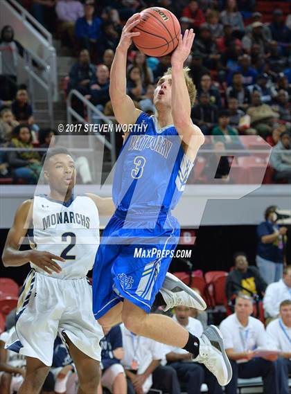 Thumbnail 2 in North Surry vs. Northside - Jacksonville (NCHSAA 2A Final) photogallery.