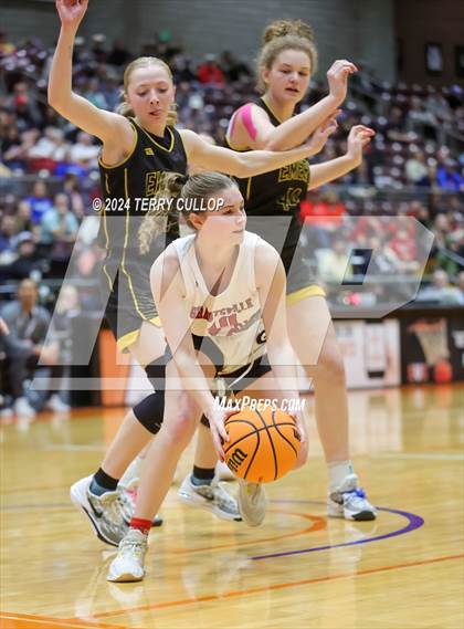Thumbnail 3 in Grantsville vs. Emery (UHSAA 3A Semifinal) photogallery.