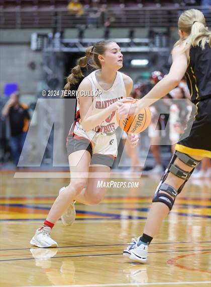 Thumbnail 1 in Grantsville vs. Emery (UHSAA 3A Semifinal) photogallery.