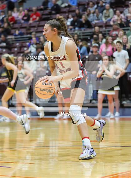 Thumbnail 1 in Grantsville vs. Emery (UHSAA 3A Semifinal) photogallery.