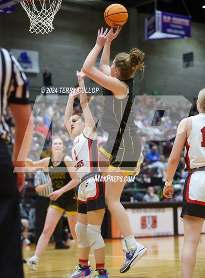 Thumbnail 2 in Grantsville vs. Emery (UHSAA 3A Semifinal) photogallery.