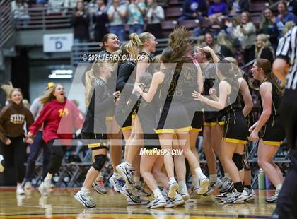 Thumbnail 1 in Grantsville vs. Emery (UHSAA 3A Semifinal) photogallery.