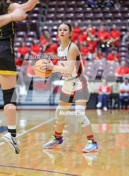 Thumbnail 1 in Grantsville vs. Emery (UHSAA 3A Semifinal) photogallery.