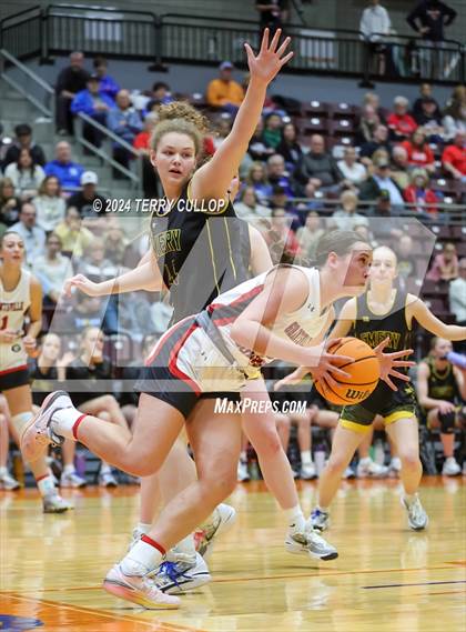 Thumbnail 1 in Grantsville vs. Emery (UHSAA 3A Semifinal) photogallery.