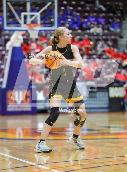 Thumbnail 2 in Grantsville vs. Emery (UHSAA 3A Semifinal) photogallery.