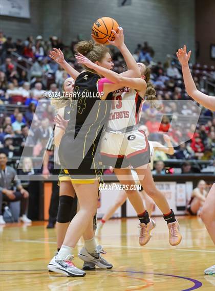 Thumbnail 1 in Grantsville vs. Emery (UHSAA 3A Semifinal) photogallery.