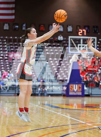 Thumbnail 3 in Grantsville vs. Emery (UHSAA 3A Semifinal) photogallery.