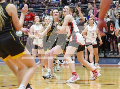 Thumbnail 2 in Grantsville vs. Emery (UHSAA 3A Semifinal) photogallery.