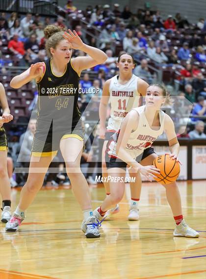 Thumbnail 2 in Grantsville vs. Emery (UHSAA 3A Semifinal) photogallery.