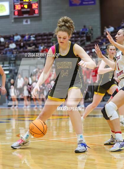 Thumbnail 1 in Grantsville vs. Emery (UHSAA 3A Semifinal) photogallery.